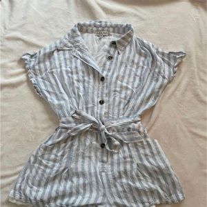 Size medium never worn nautical romper.